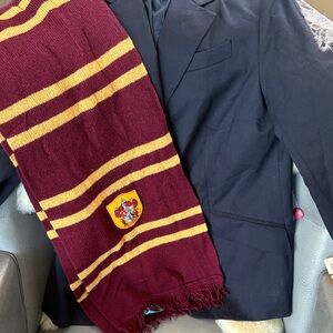 Harry Potter lambswool Maroon and Gold Striped Scarf with Gryffindor Crest